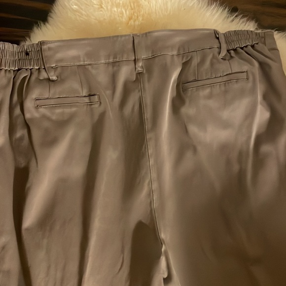 Larry Levine Capris - Picture 5 of 6